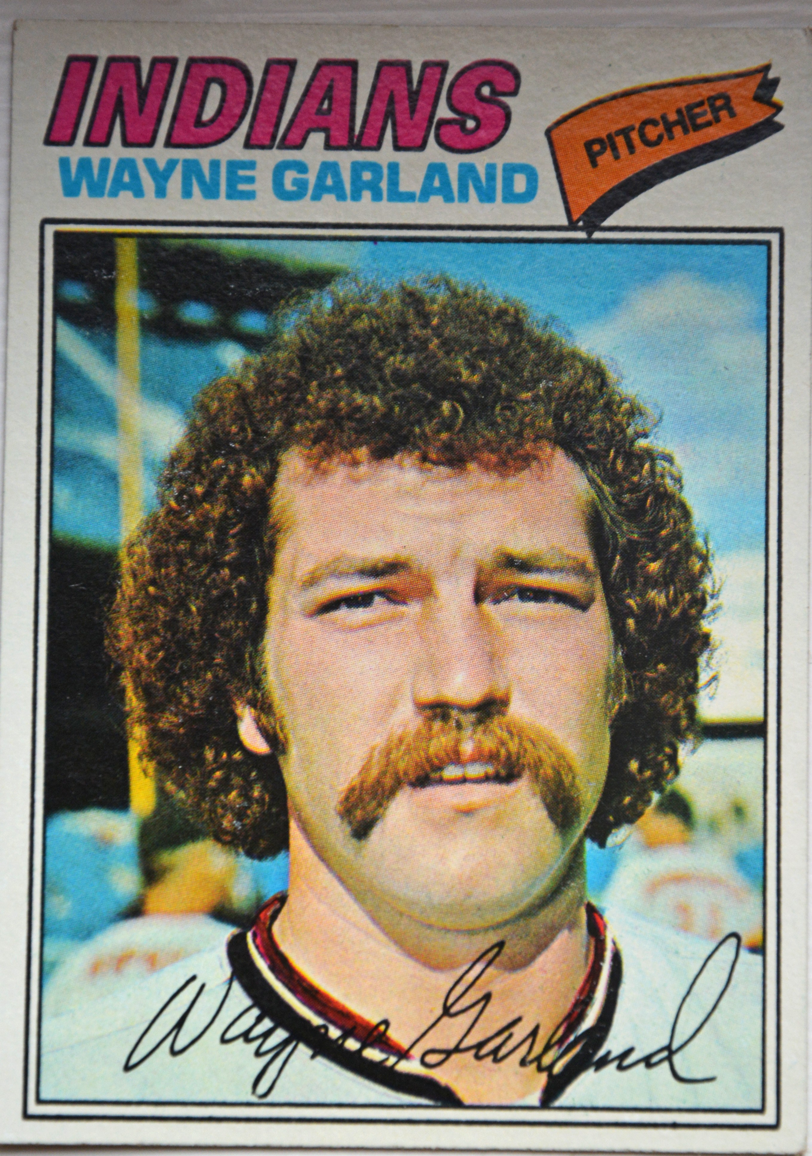 10 Awesome Vintage Baseball Cards That’ll Make You Want To Grow A ’70s Mustache