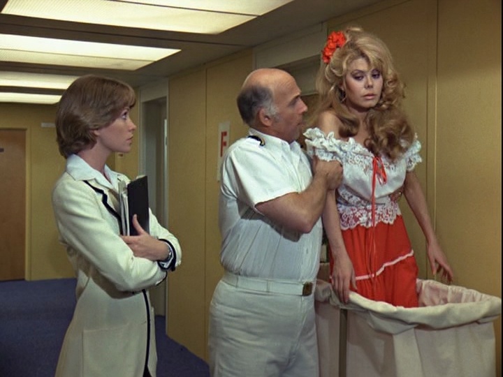 Set Sail With 10 Of The Most Sexiest Guest Stars Of The Love Boat | The